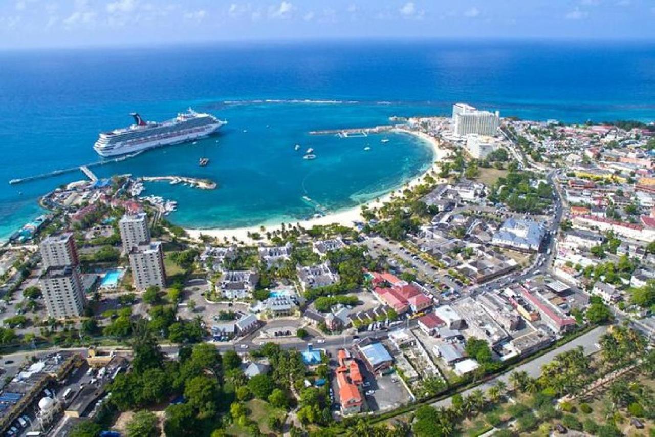 Beach-Side Condos At Turtle Beach Towers Ocho Rios Kültér fotó
