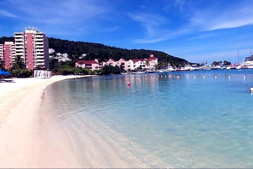 Beach-Side Condos At Turtle Beach Towers Ocho Rios Kültér fotó
